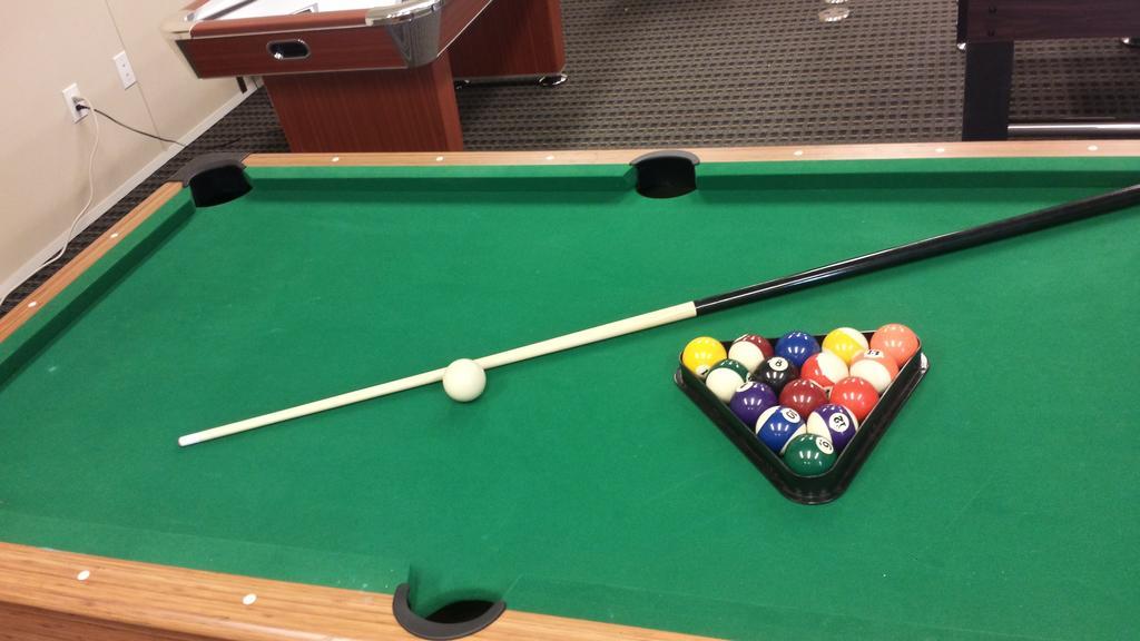 Instalodge Hotel And Suites Karnes City מראה חיצוני תמונה