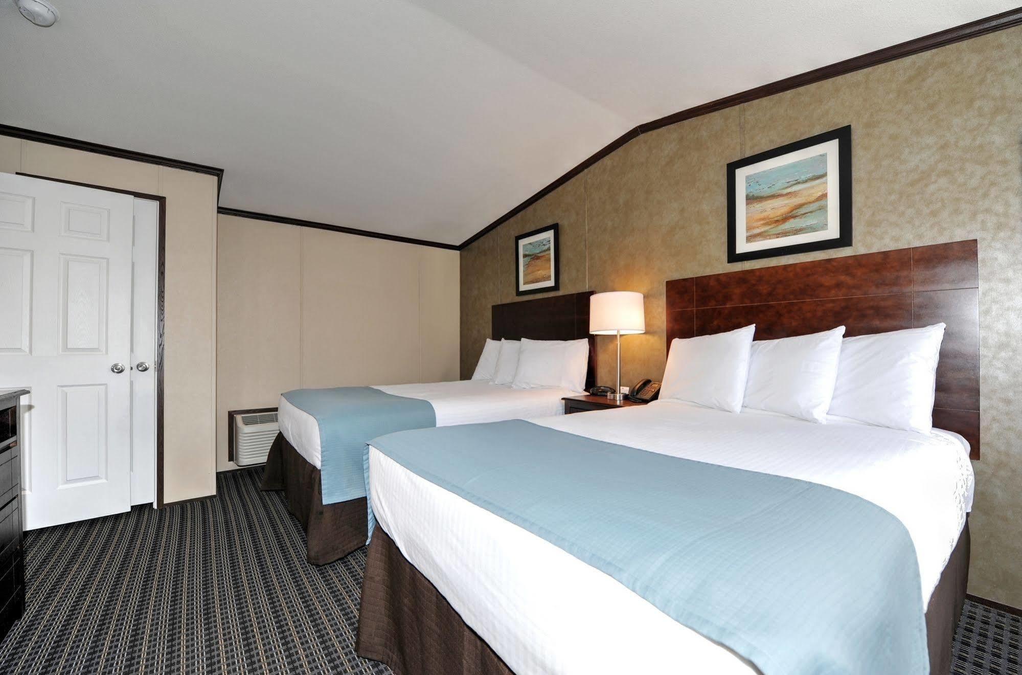 Instalodge Hotel And Suites Karnes City מראה חיצוני תמונה